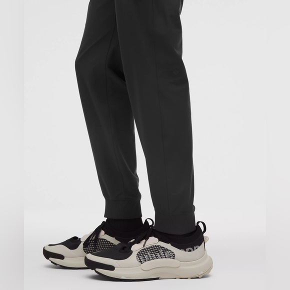 Lululemon ABC Jogger - Picture 7 of 16